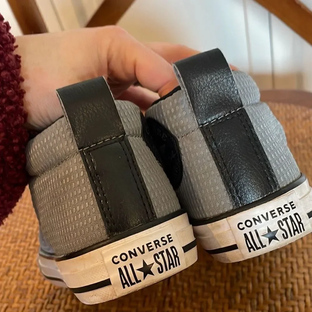 Converse all star boys sneakers grey size 1